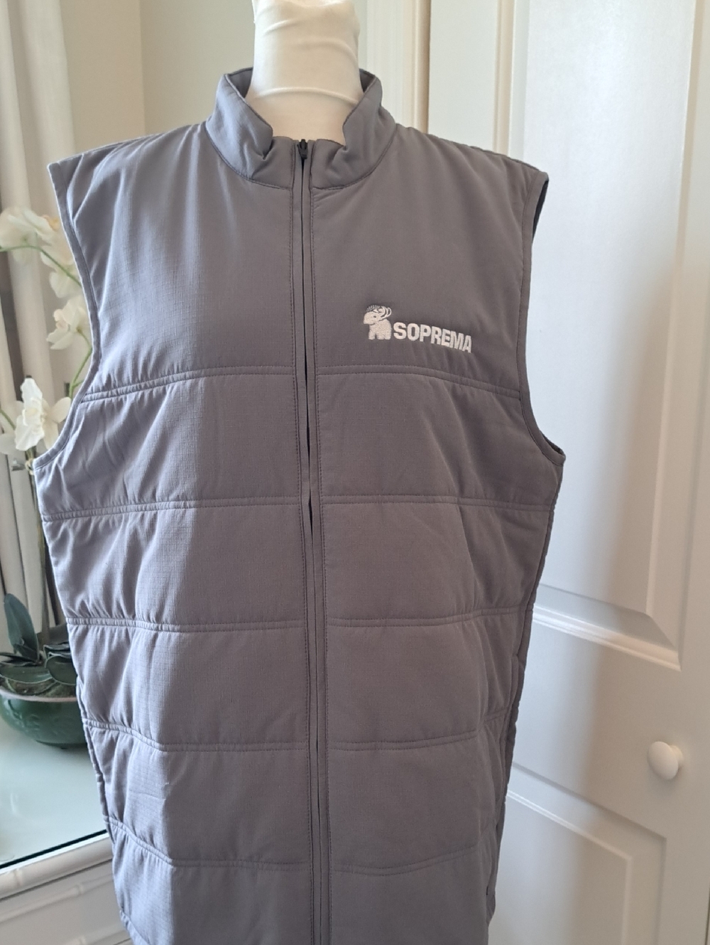 NWT Travis Mathew Mens Cold Bay Grey Golf/Activewear/Athleisure Vest L